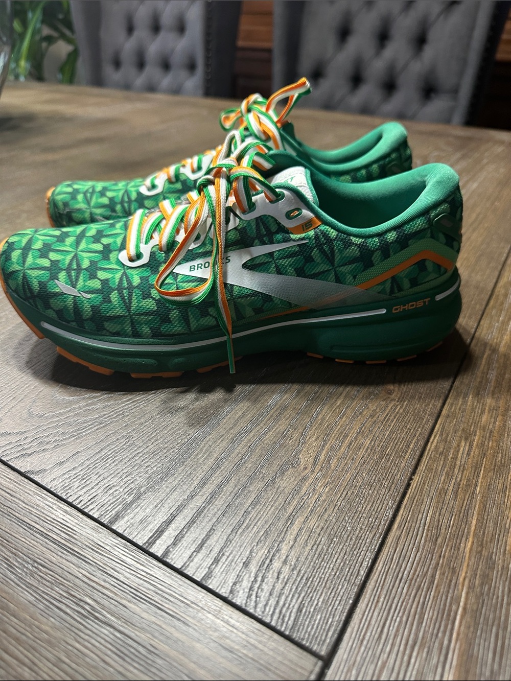 Special Edition Brooks 15 “Run Lucky”Green Running Shoes